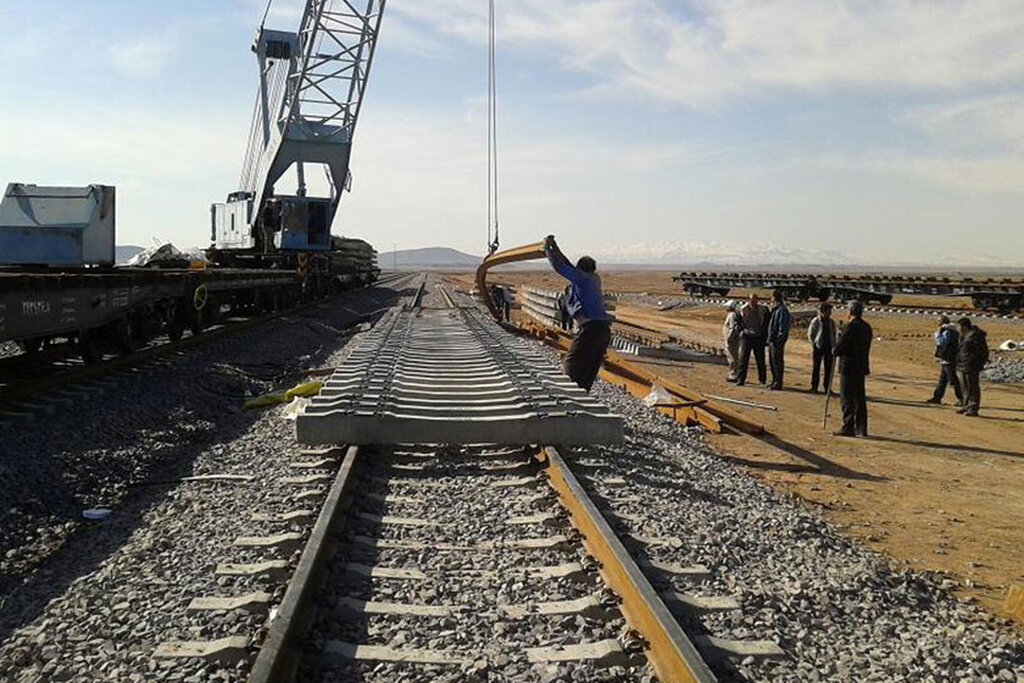 پیشرفت بیش از ۳۰ درصدی پروژه راه آهن بوشهر-شیراز