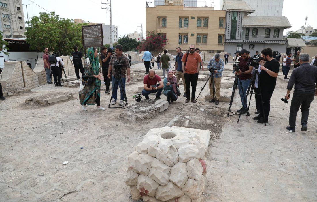 بازدید خبرنگاران خارجی از اماکن‌ تاریخی بوشهر