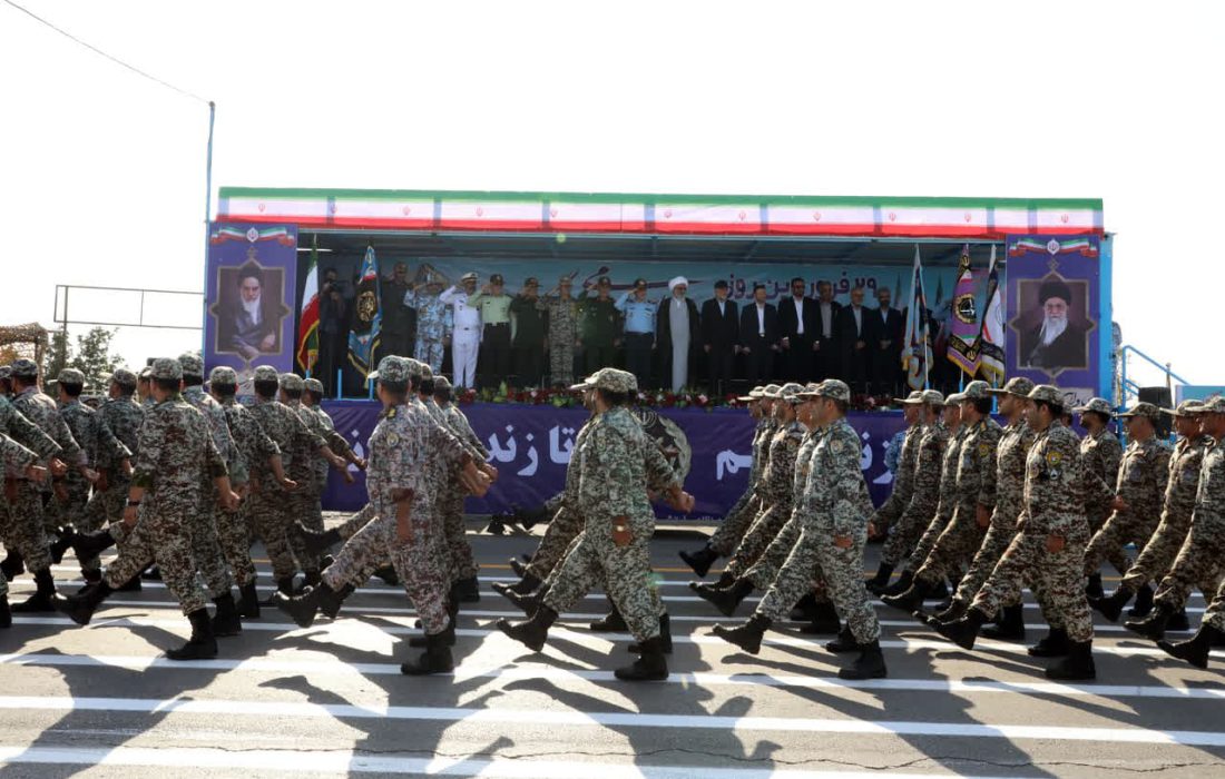 مراسم رژه روز ارتش در بوشهر